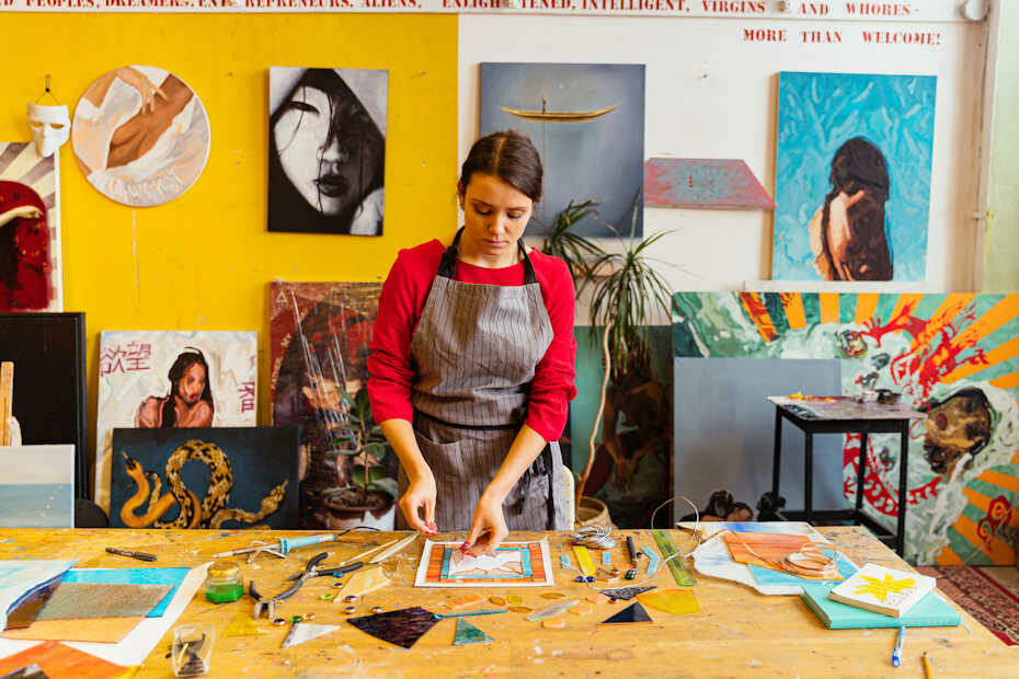 Woman artist whose business can benefit by opening an Etsy shop