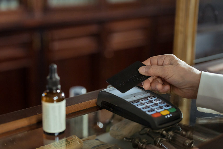 High risk processors help high risk businesses like CBD merchants take credit and debit card payments